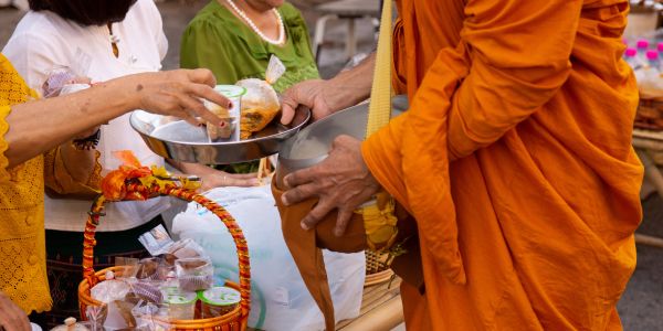 ไหว้พระ-ทำบุญ